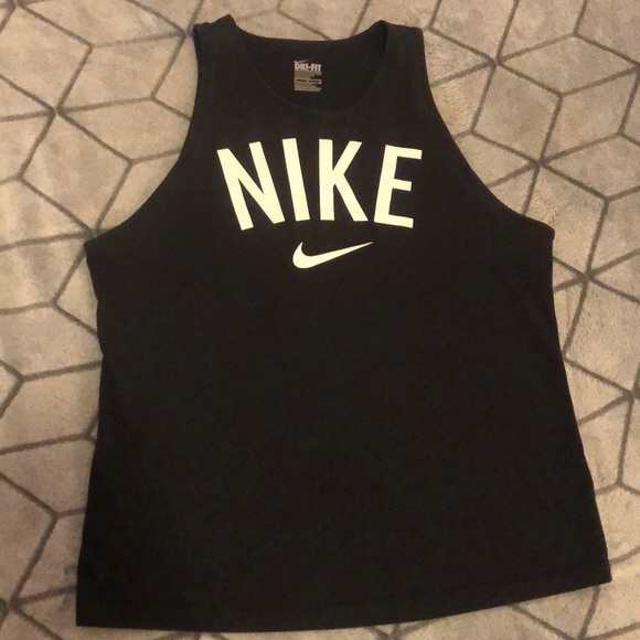 Nike Dri-Fit shirt - Picture 1 of 3